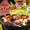 Grill Master faszenes kerti grill fedéllel - mobil, kerekes kivitel extra tároló
